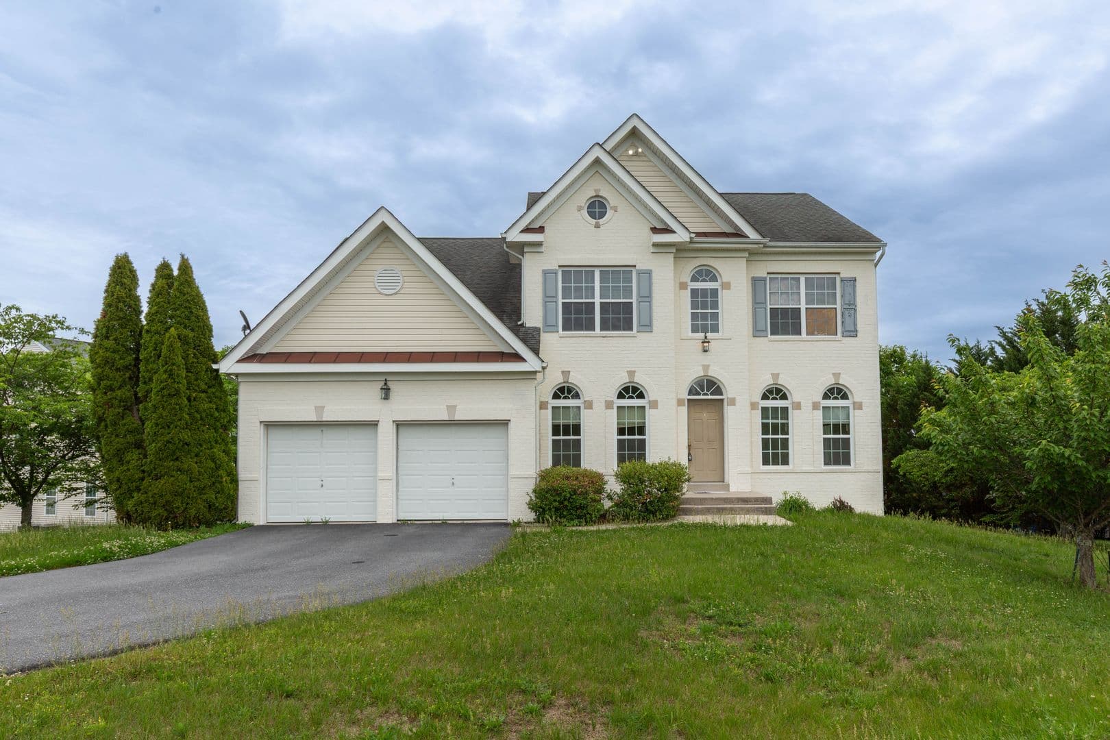 Martinsburg House: 391 Sheerer Dr