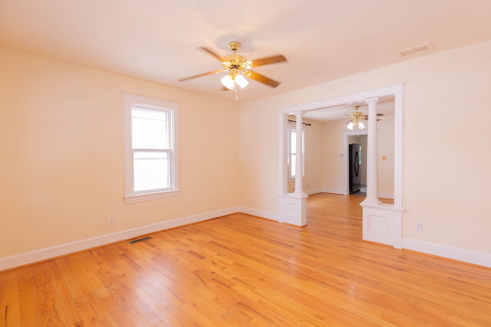 Martinsburg House: 124 S Kentucky Ave