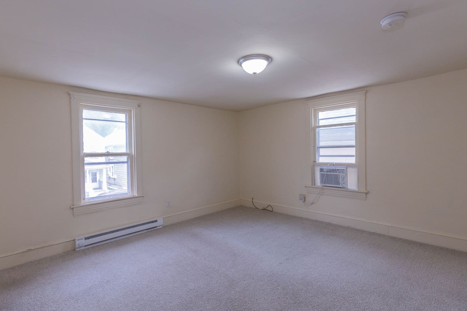 Martinsburg House: 124 S Kentucky Ave