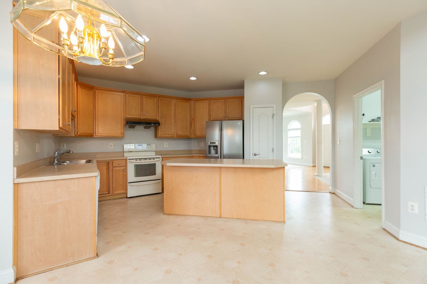 Martinsburg House: 391 Sheerer Dr