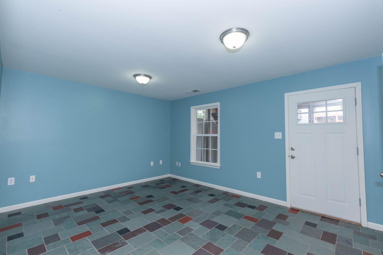 Martinsburg House: 228 Morlatt Lane