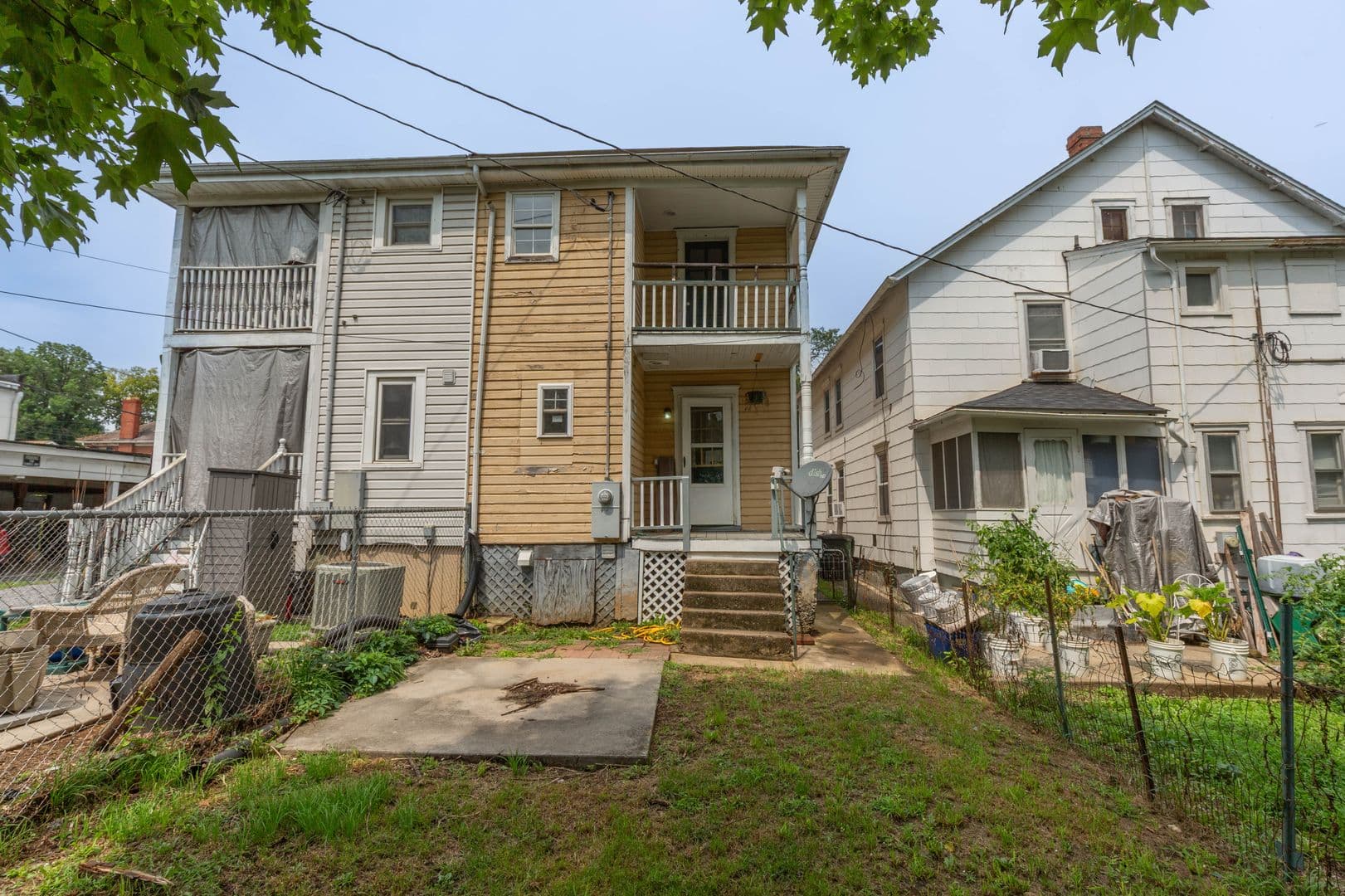 Martinsburg House: 124 S Kentucky Ave
