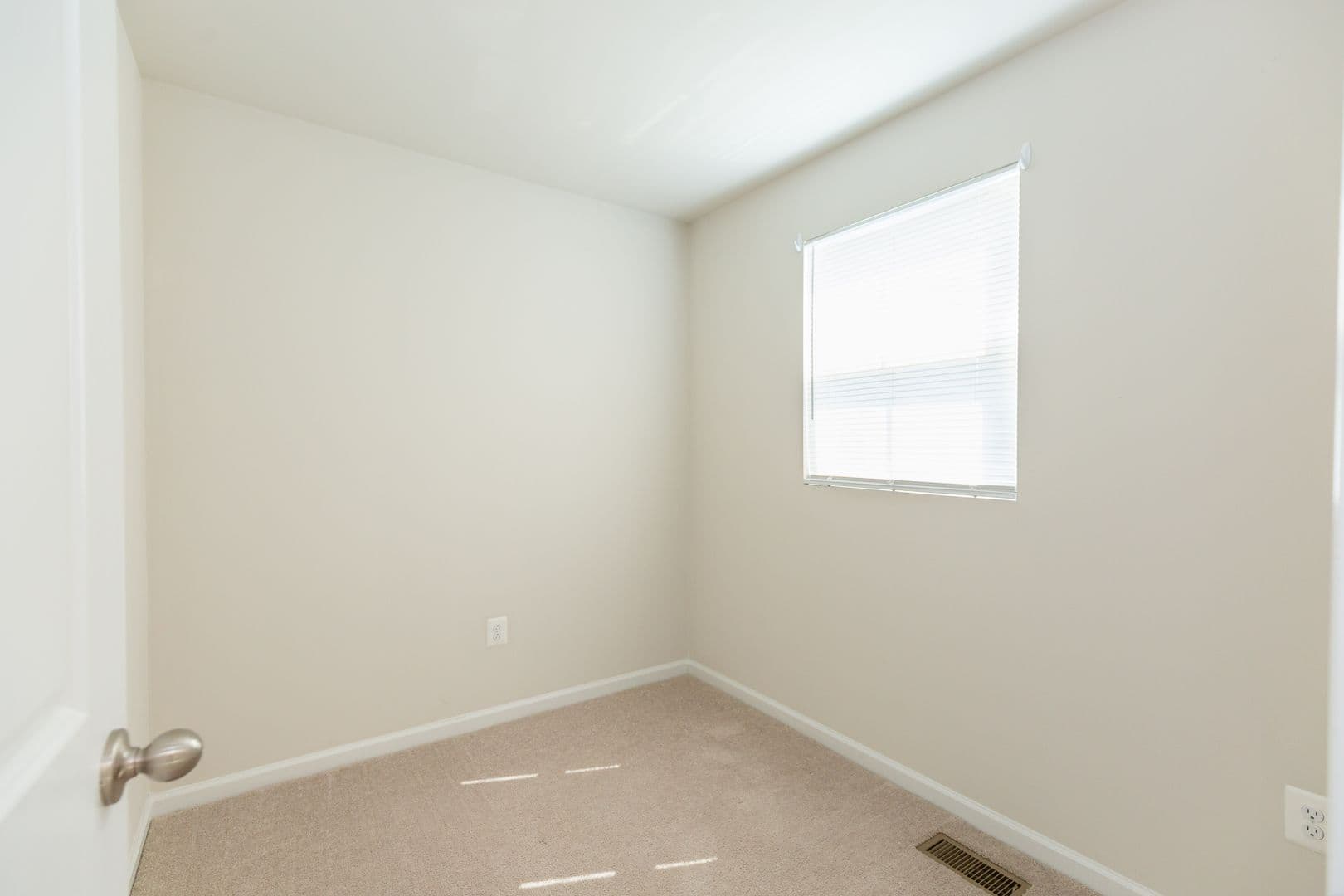 Bunker Hill House: 228 Chandlers Glen