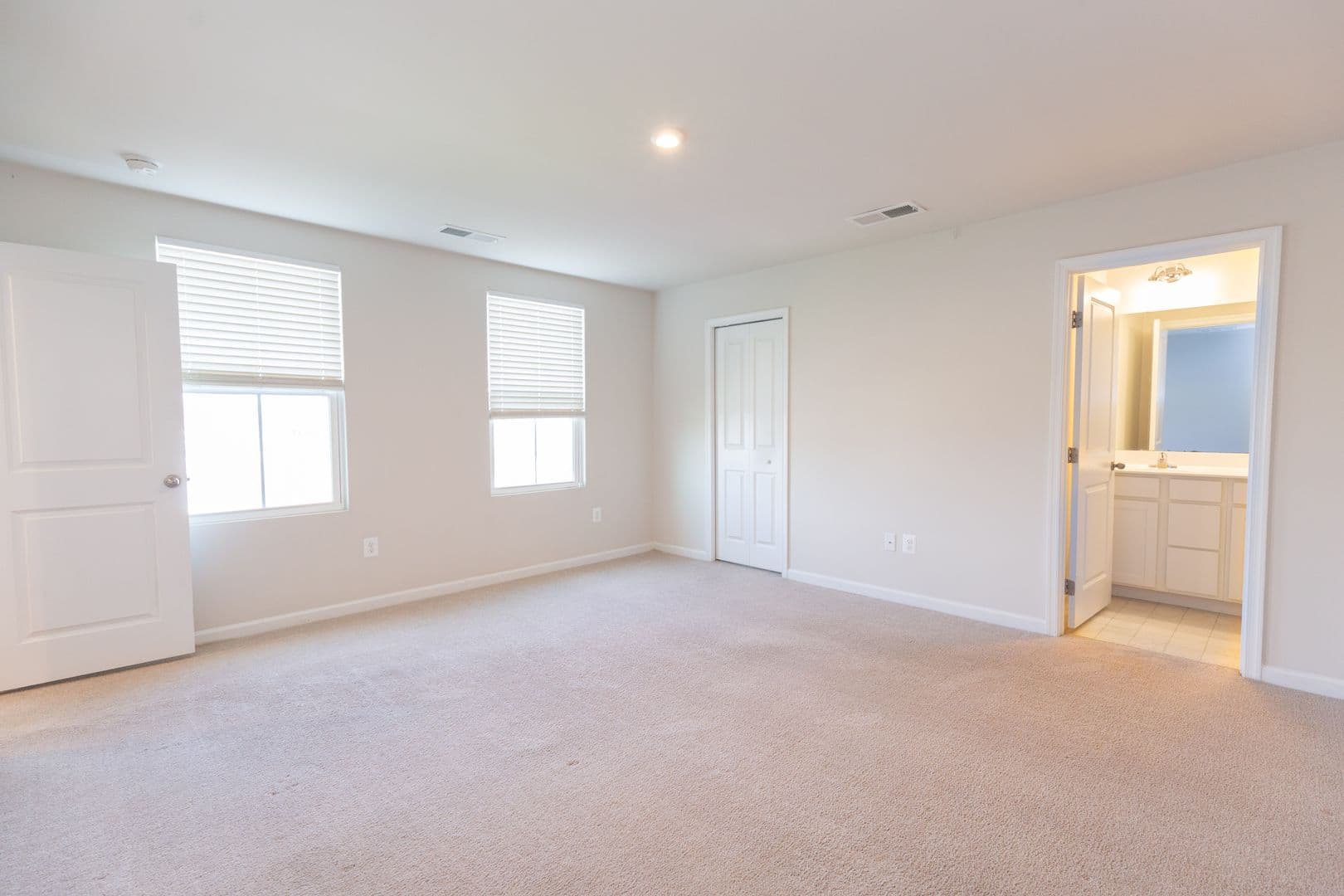 Bunker Hill House: 228 Chandlers Glen