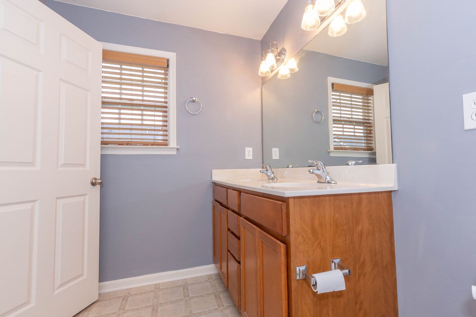 Martinsburg House: 228 Morlatt Lane