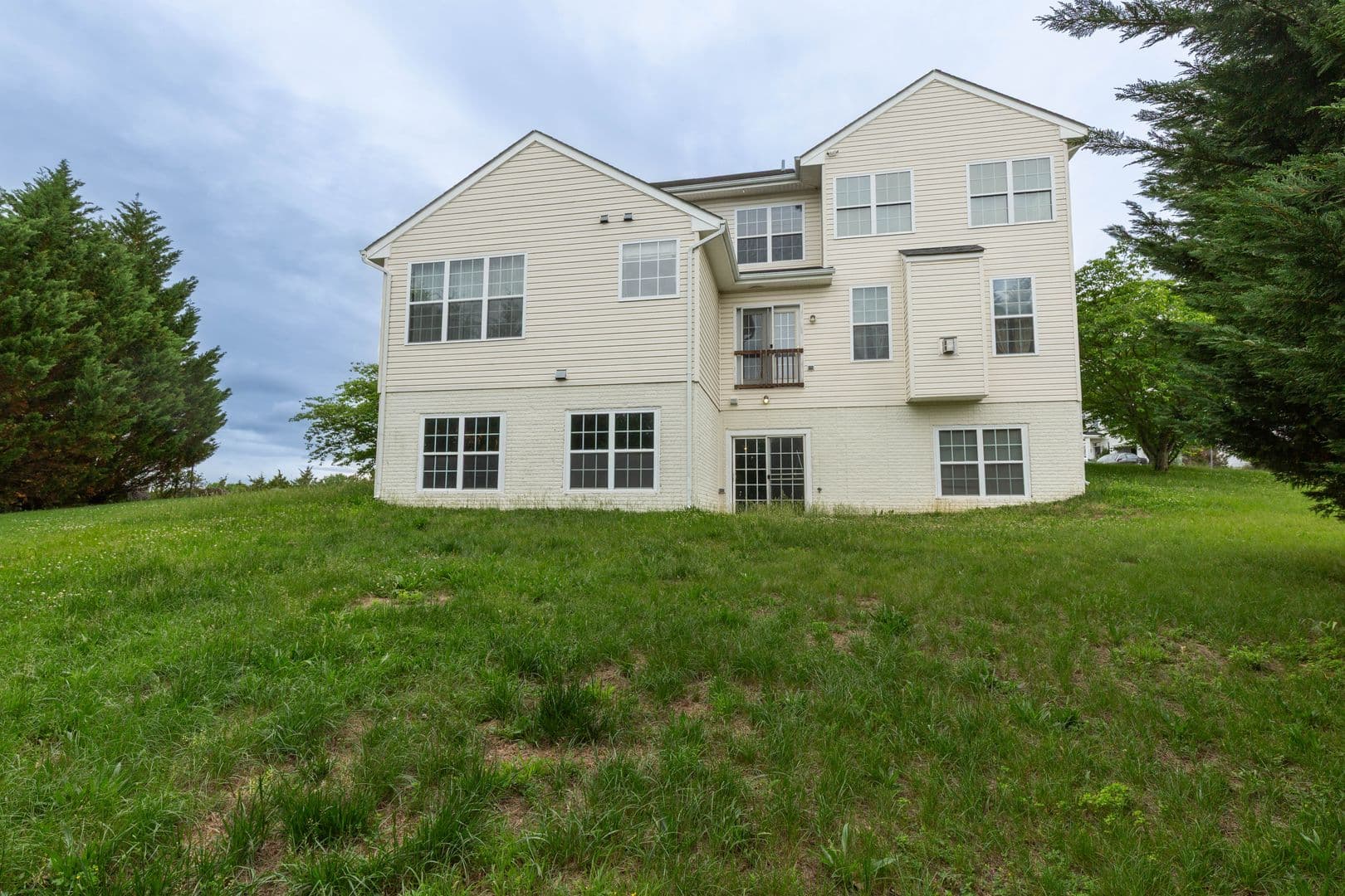 Martinsburg House: 391 Sheerer Dr