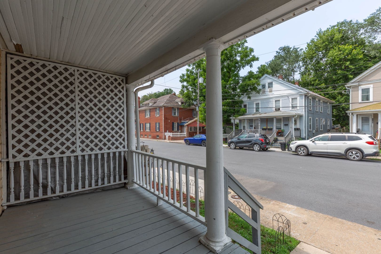 Martinsburg House: 124 S Kentucky Ave