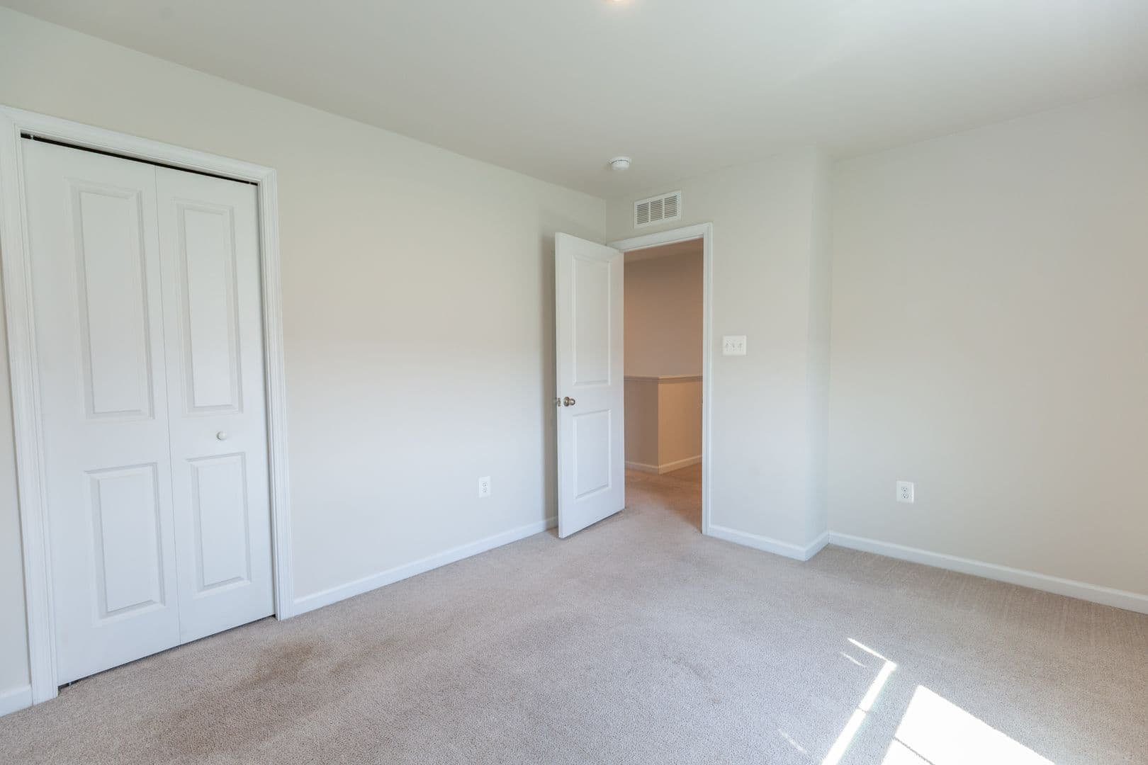 Bunker Hill House: 228 Chandlers Glen
