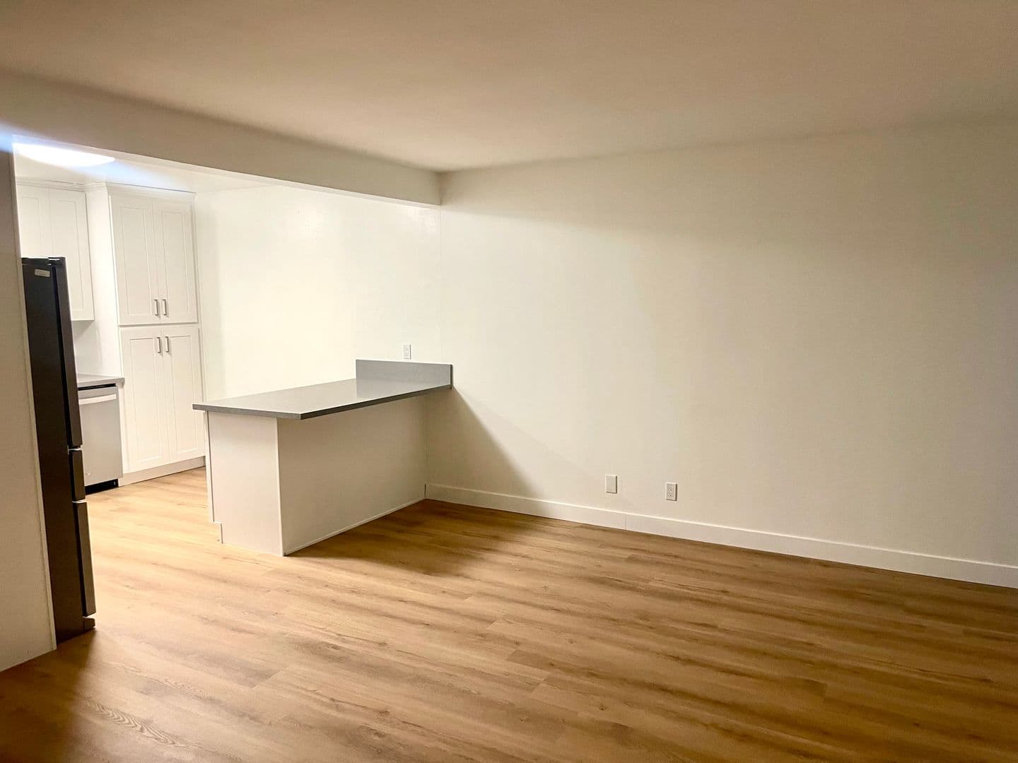 LONG BEACH Apartment: 2501 E 4TH ST