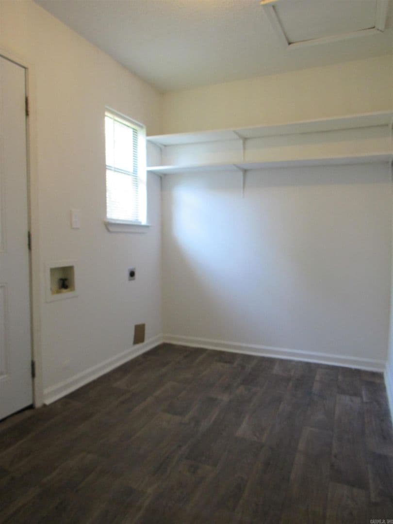 Lonoke House: 613 Hamburg