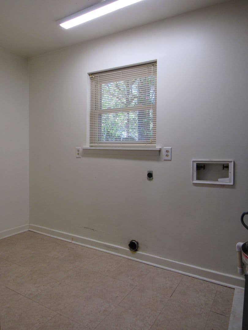 North Little Rock House: 6201 BlackHawk Drive
