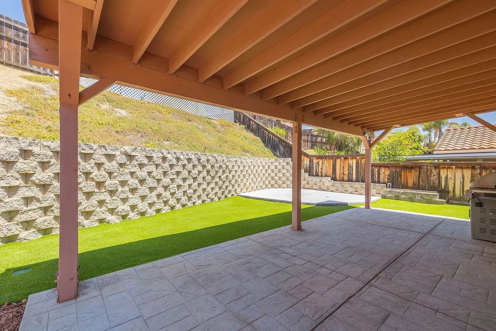 El Cajon House: 12030 Via Felicia