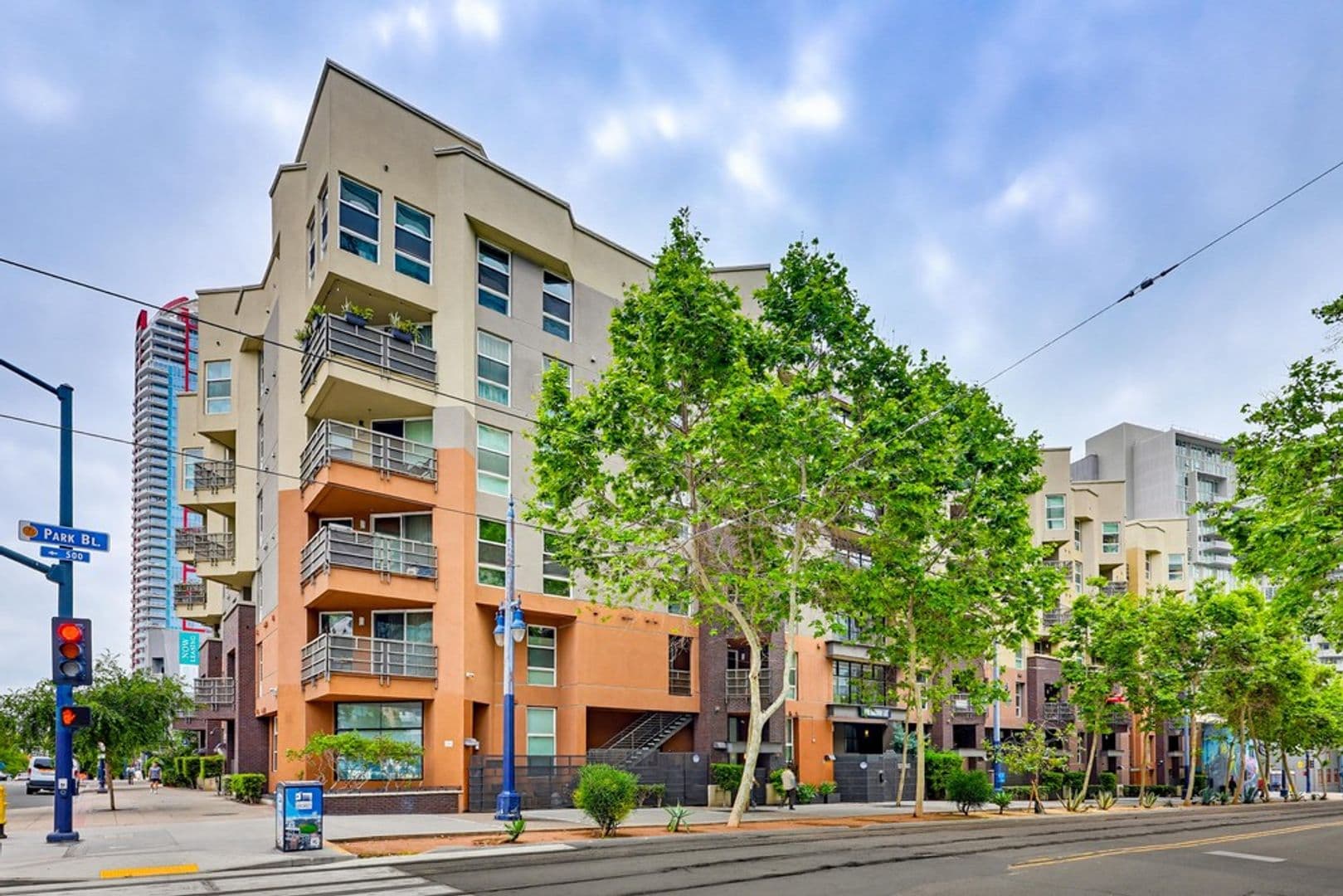 San Diego House: 1225 Island Ave Unit 111