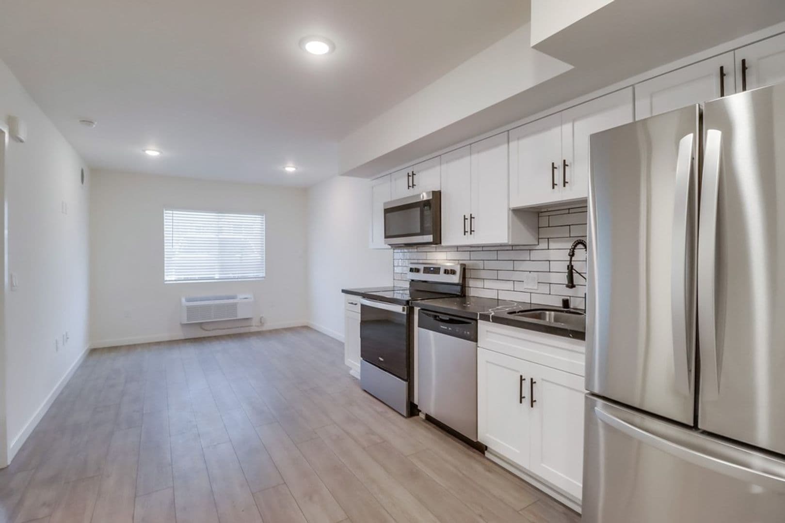 San Diego Apartment: 3626-3654 Eagle Street