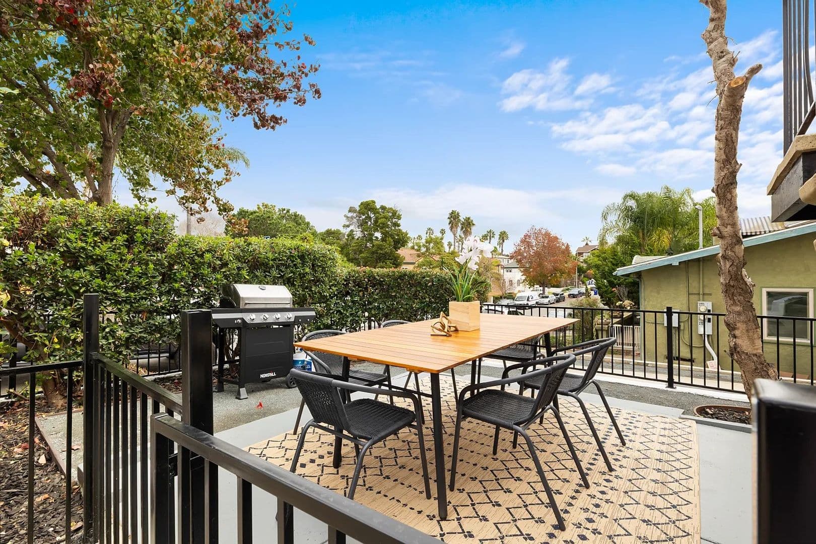 San Diego Apartment: 2715 A Street