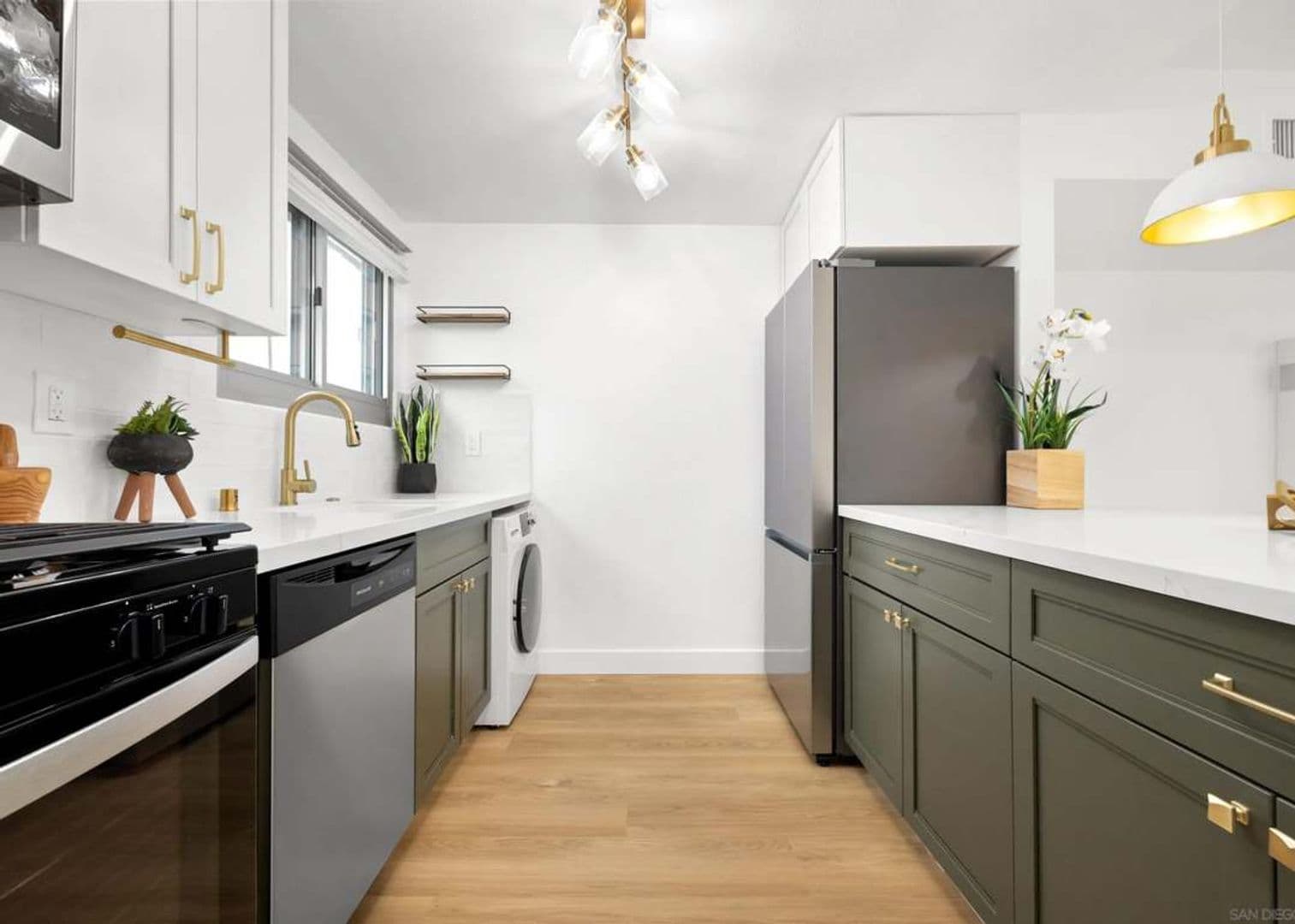 San Diego Apartment: 2715 A Street