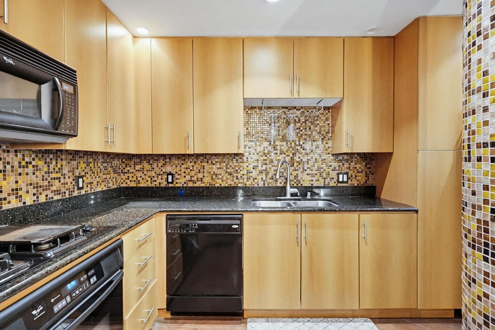 San Diego House: 1225 Island Ave Unit 111
