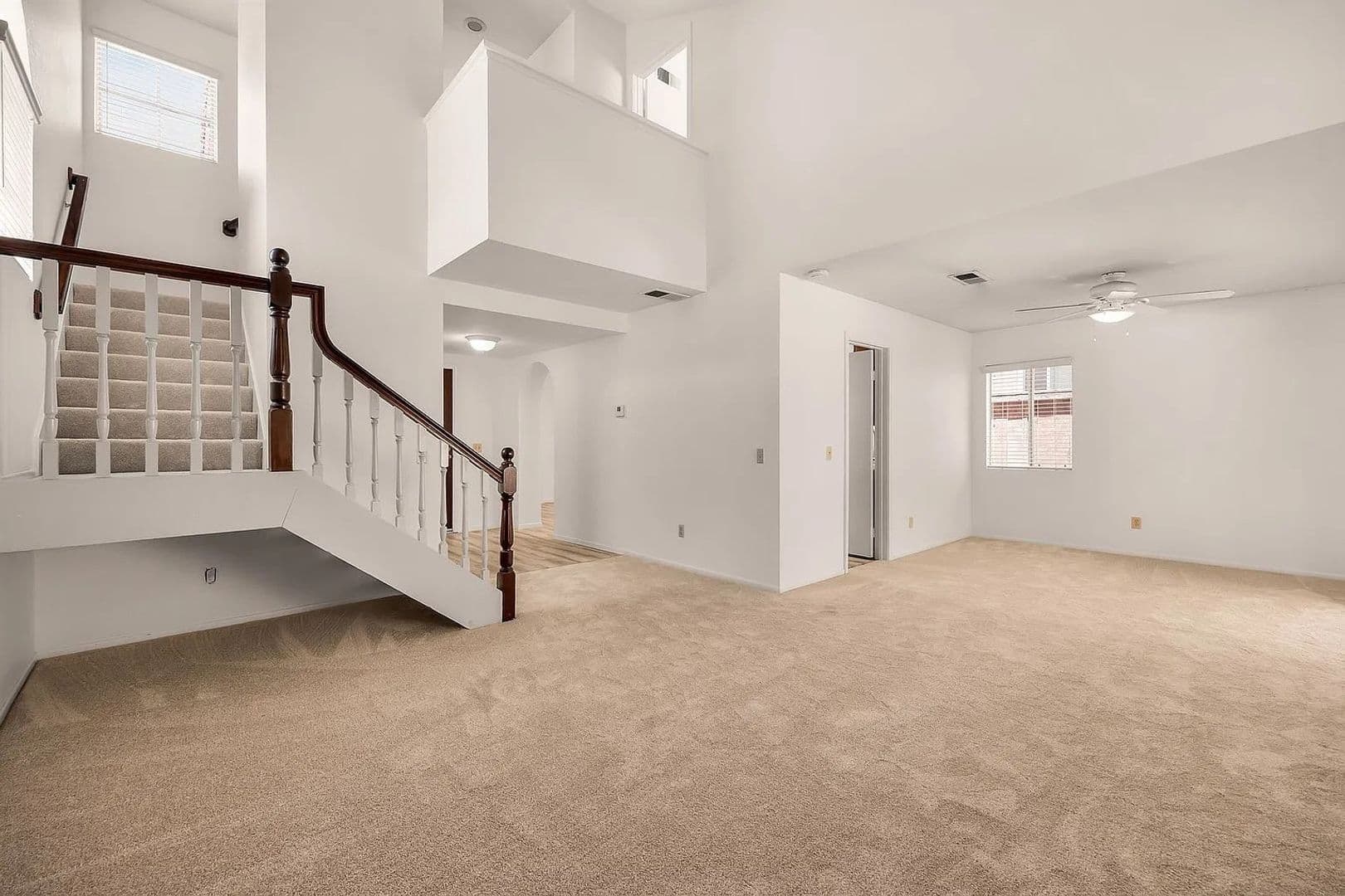 El Cajon House: 12030 Via Felicia