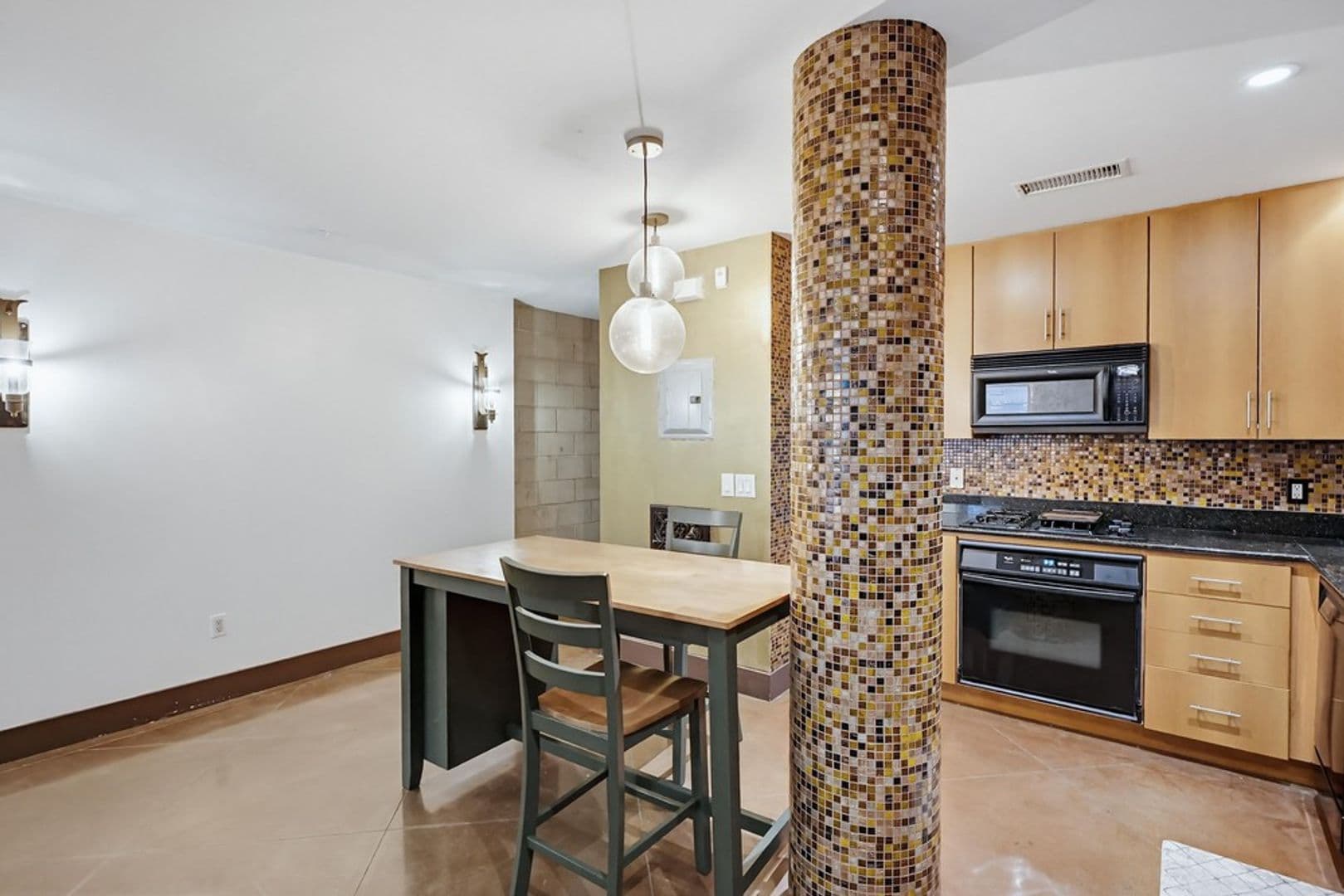 San Diego House: 1225 Island Ave Unit 111