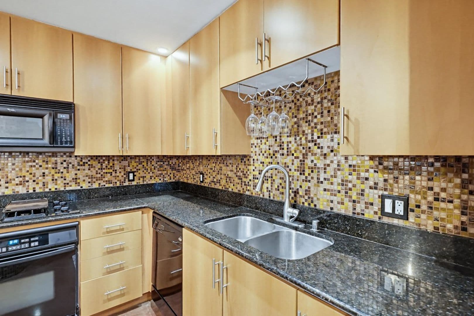 San Diego House: 1225 Island Ave Unit 111