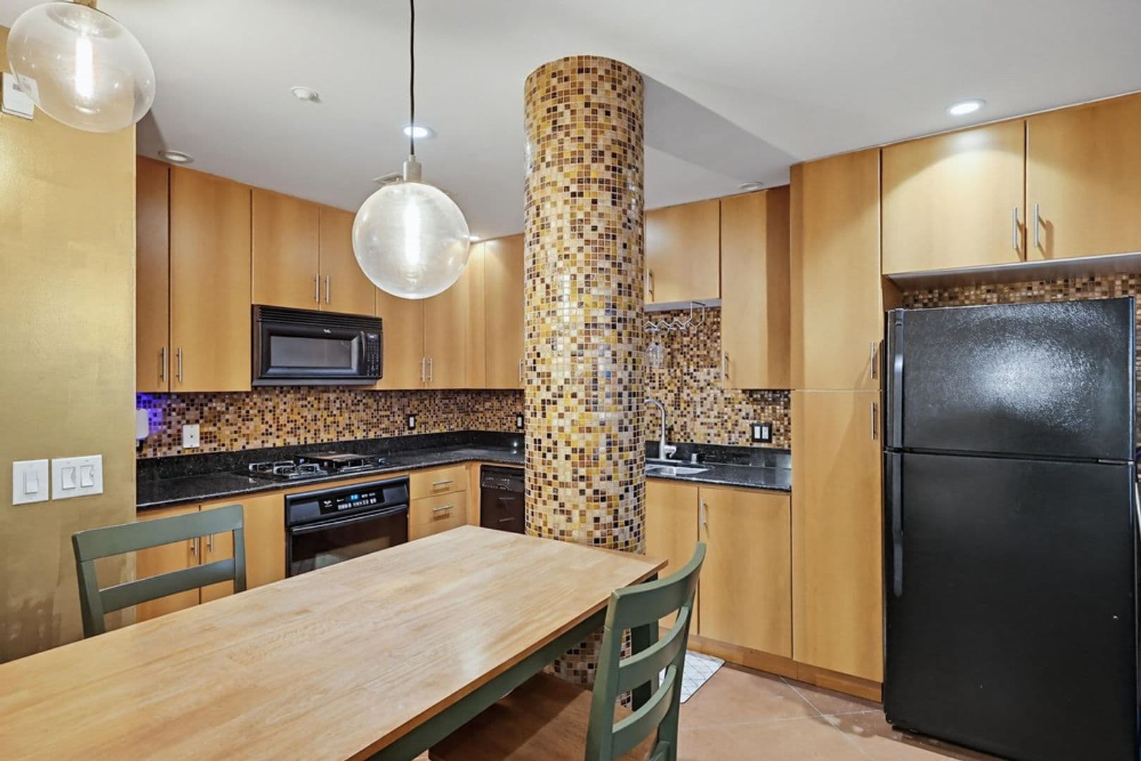 San Diego House: 1225 Island Ave Unit 111
