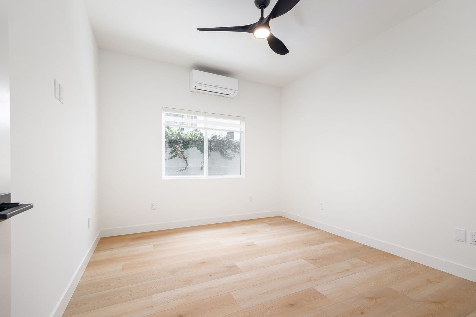 San Diego Apartment: 3650-3656 Quimby Street
