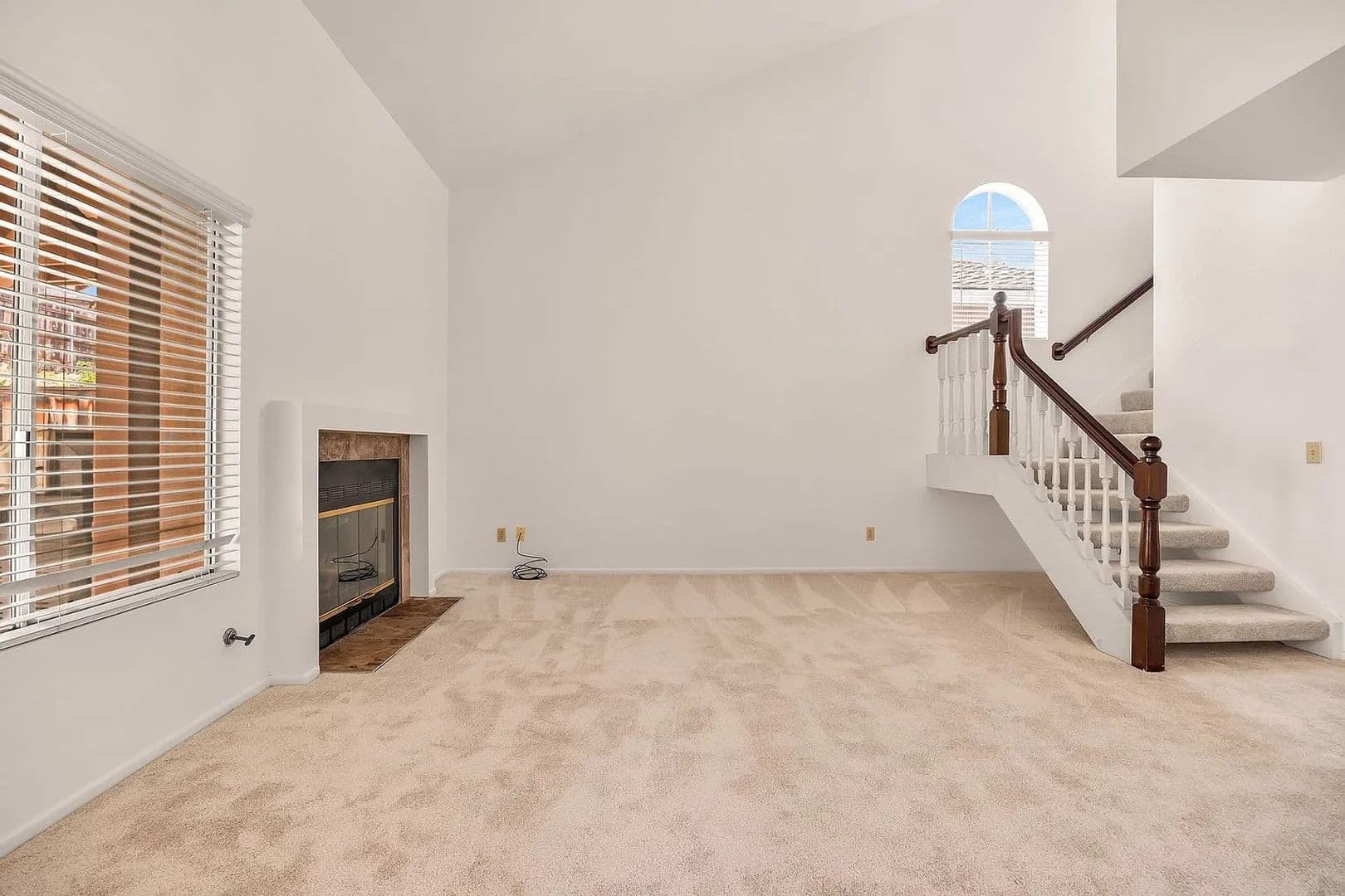 El Cajon House: 12030 Via Felicia