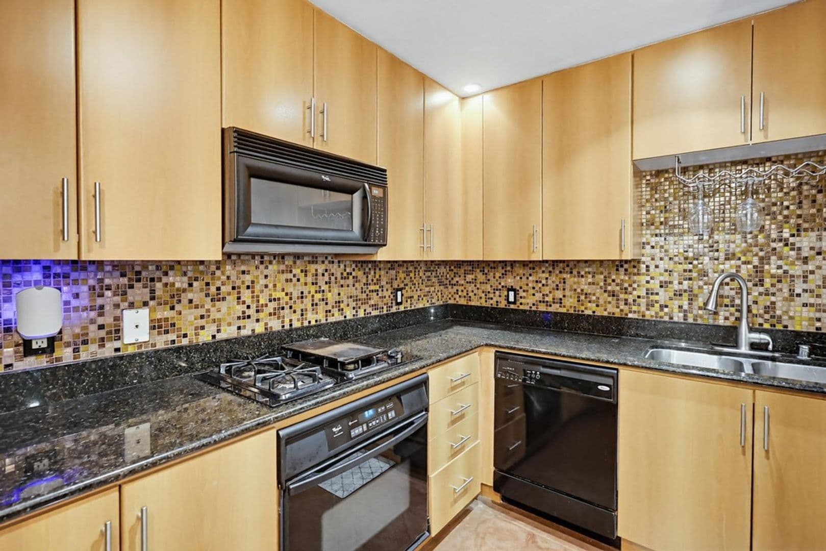 San Diego House: 1225 Island Ave Unit 111
