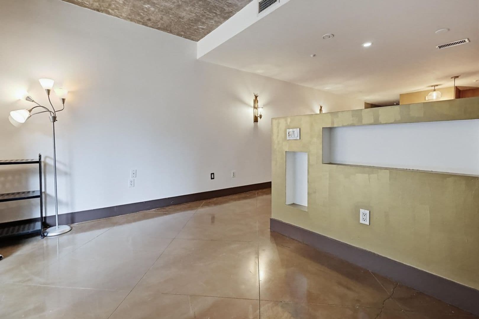 San Diego House: 1225 Island Ave Unit 111