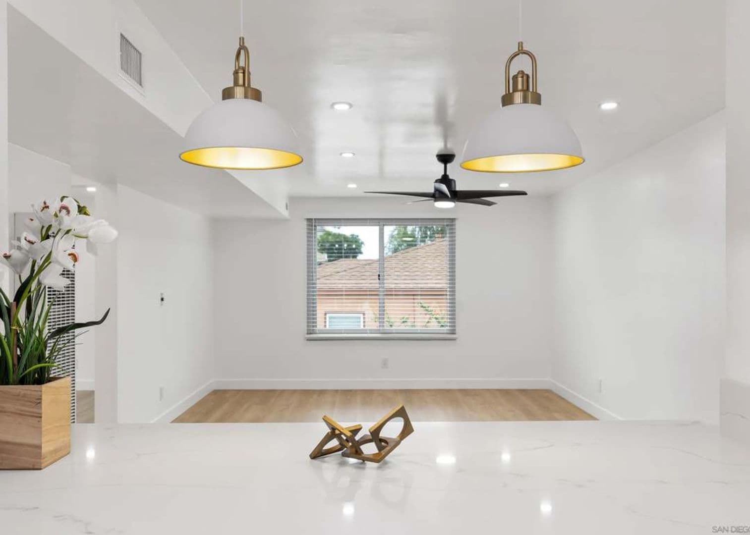 San Diego Apartment: 2715 A Street