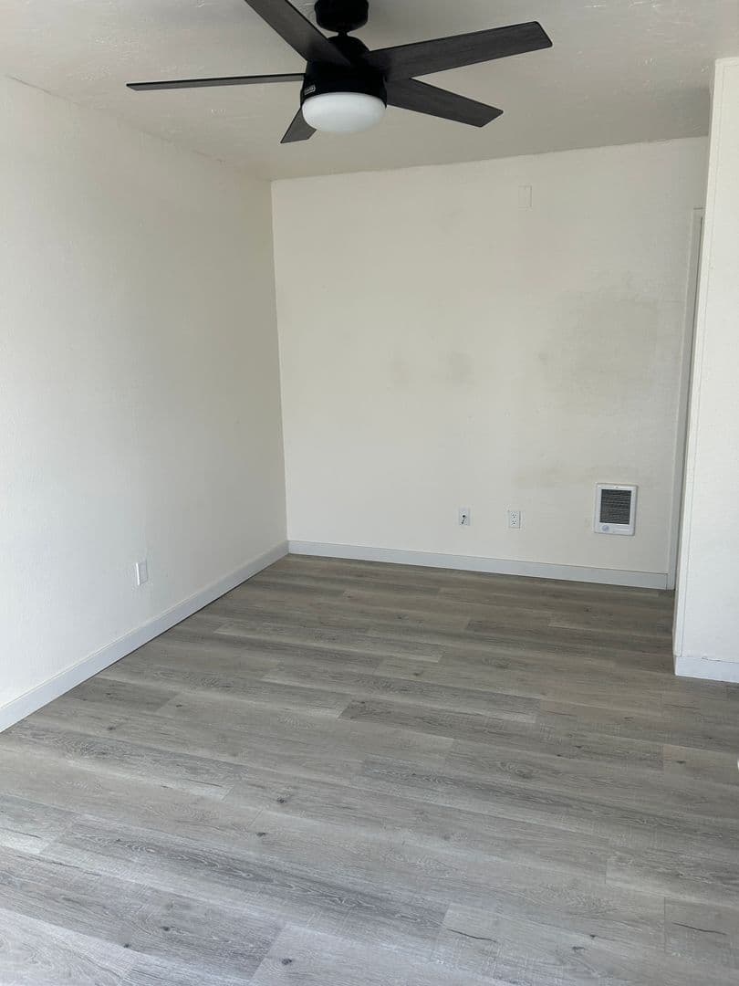 La Mesa Apartment: 7111 Waite Drive