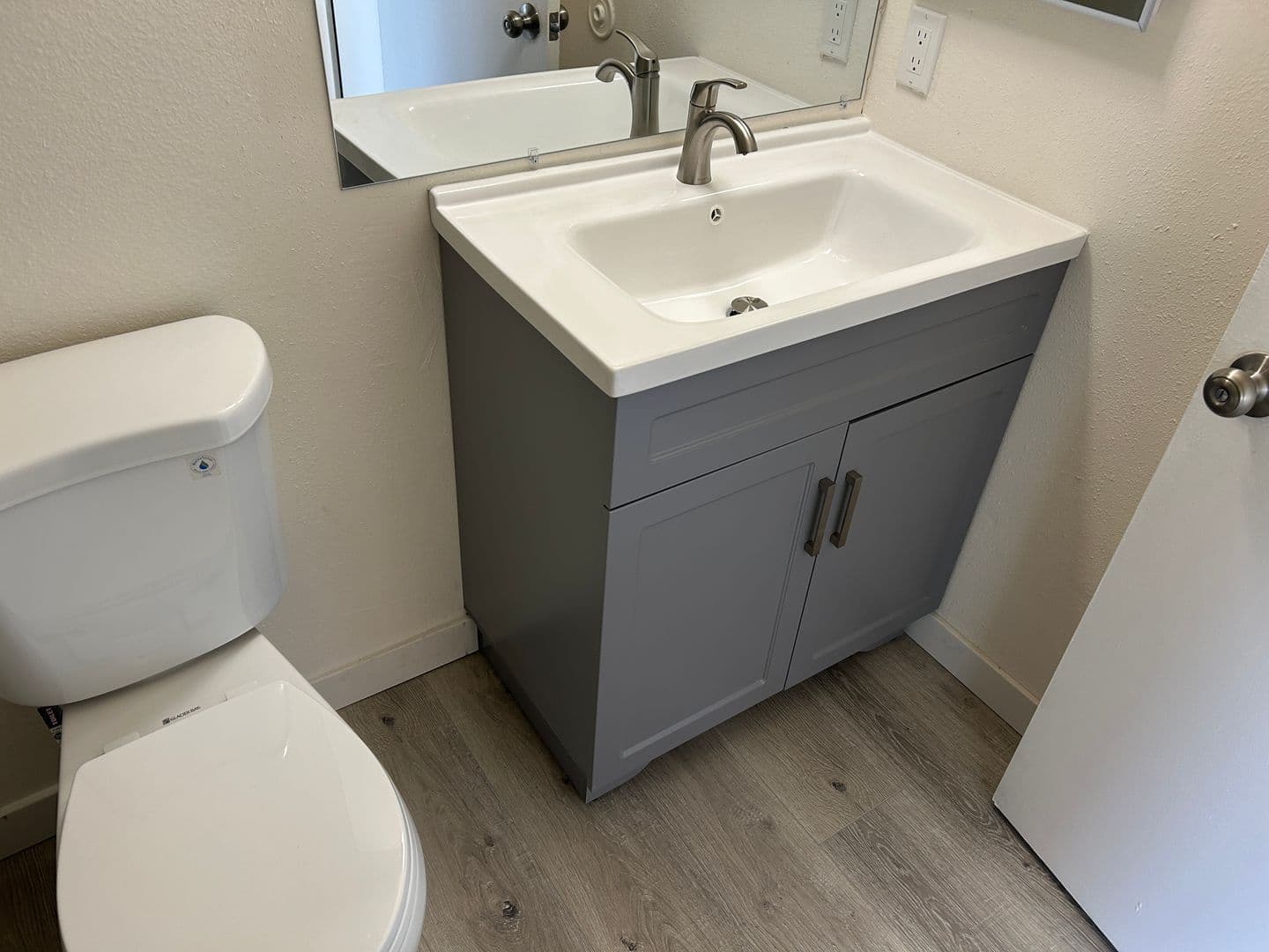 La Mesa Apartment: 7111 Waite Drive