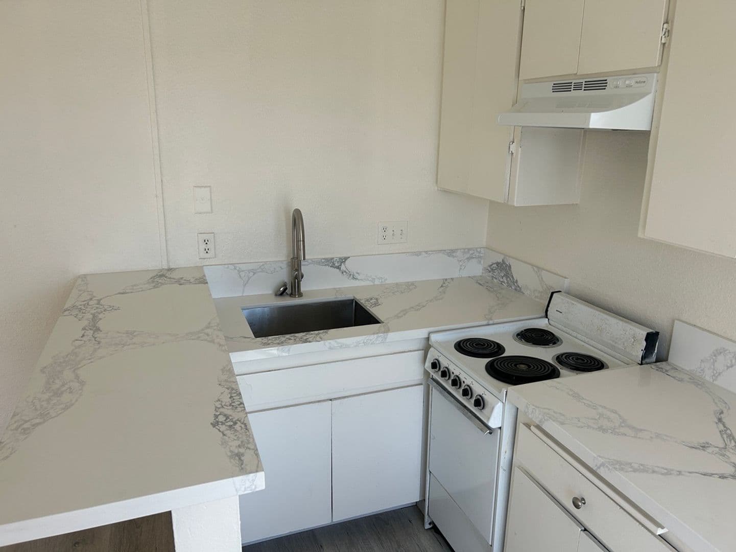 La Mesa Apartment: 7111 Waite Drive