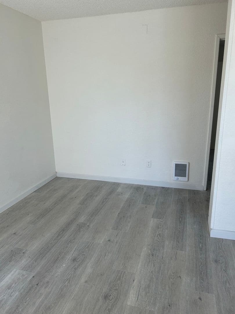 La Mesa Apartment: 7111 Waite Drive