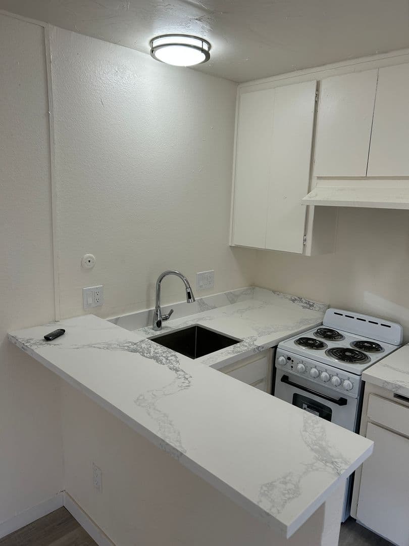 La Mesa Apartment: 7111 Waite Drive