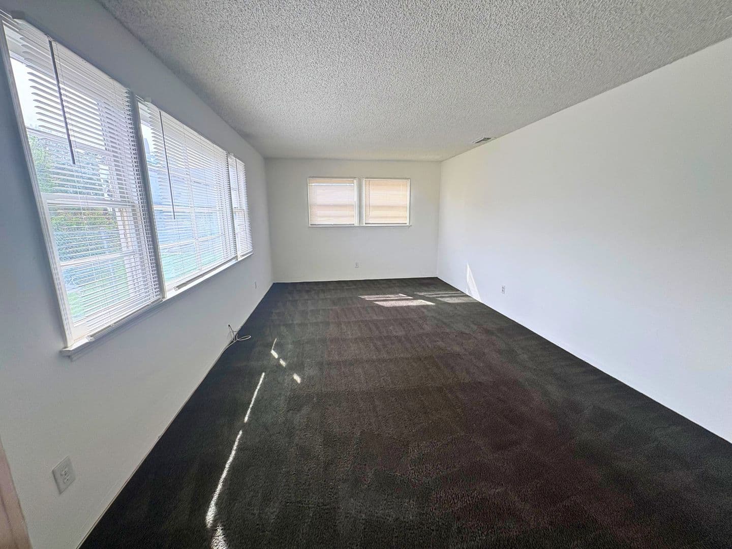 Ontario Apartment: 210-220 W. D St