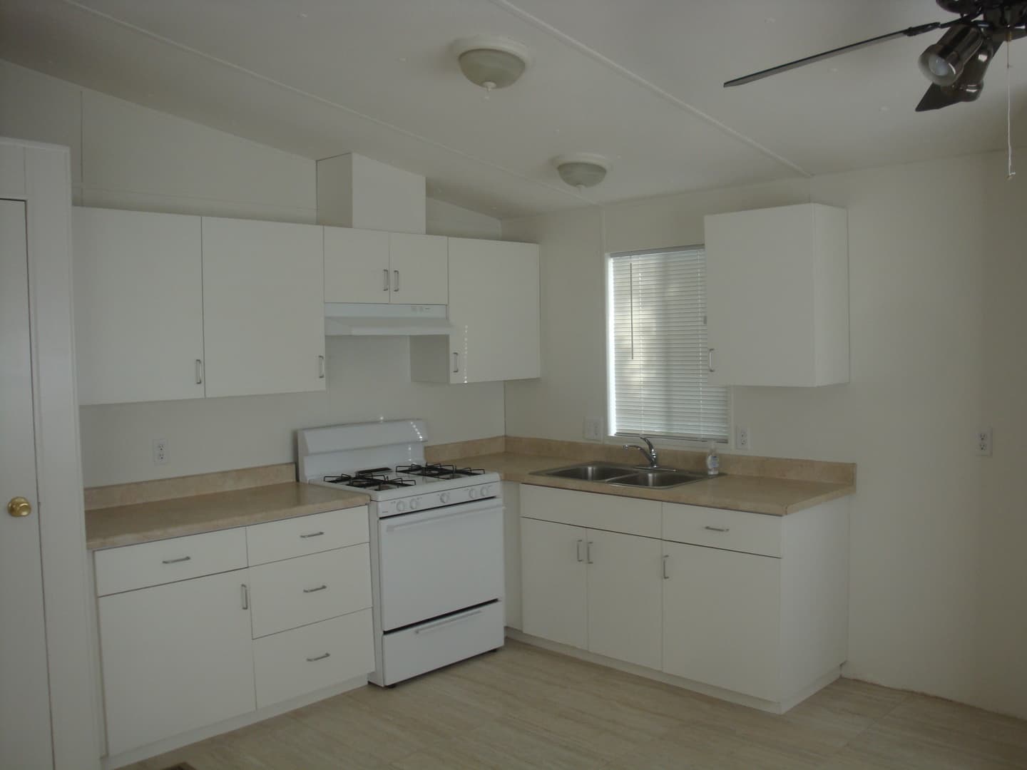 Rancho Cucamonga Apartment: 8451 19th Street