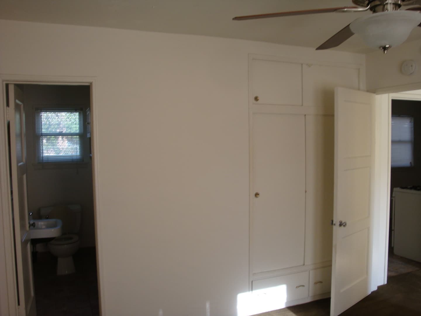 Ontario Apartment: 210-220 W. D St