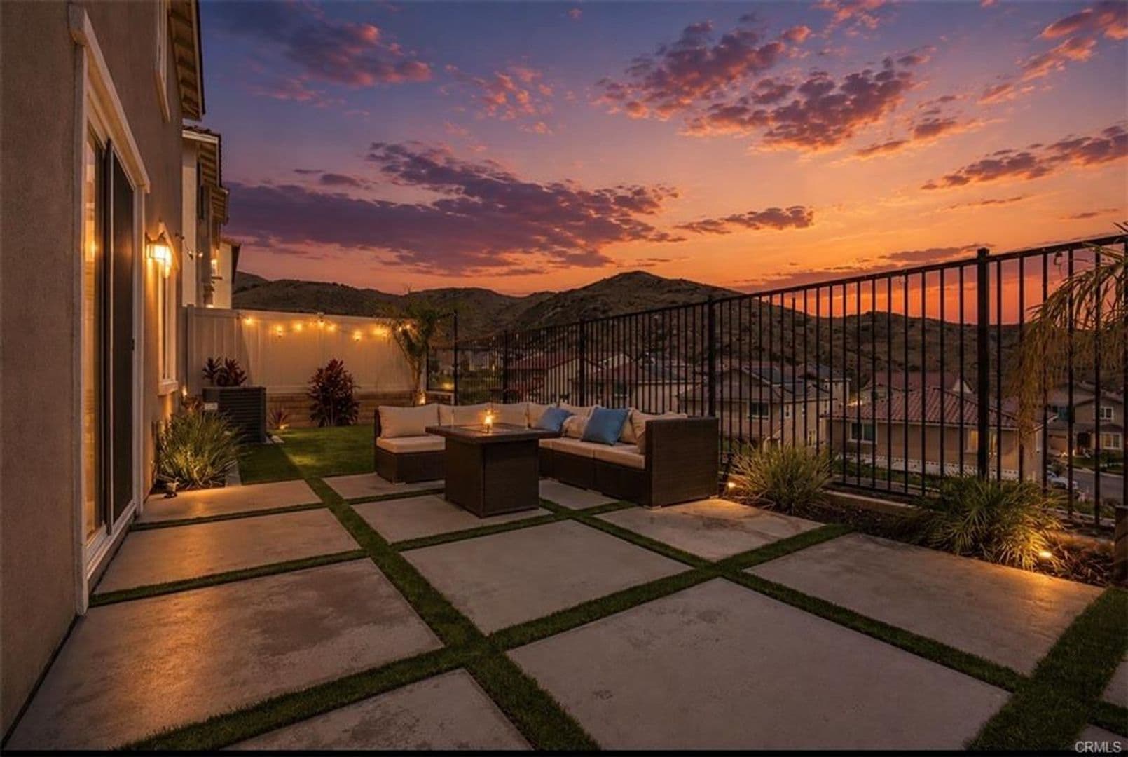 Corona House: 11767 Trailwood Court