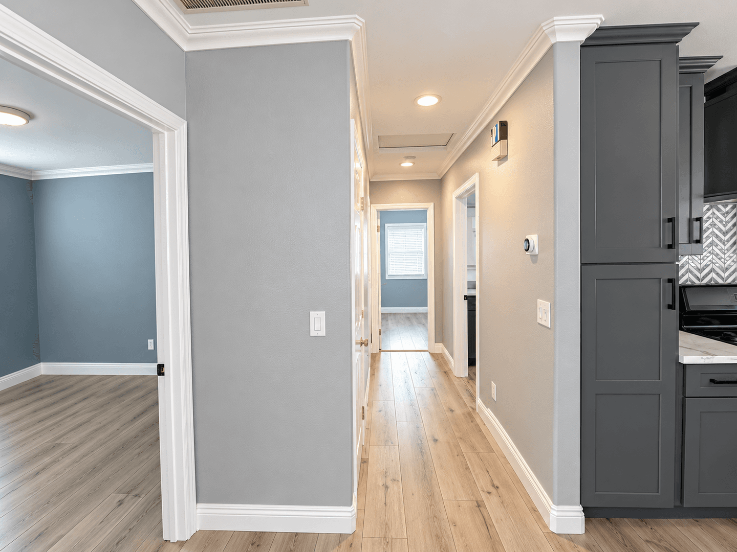 Pomona House: 943 Washington Avenue