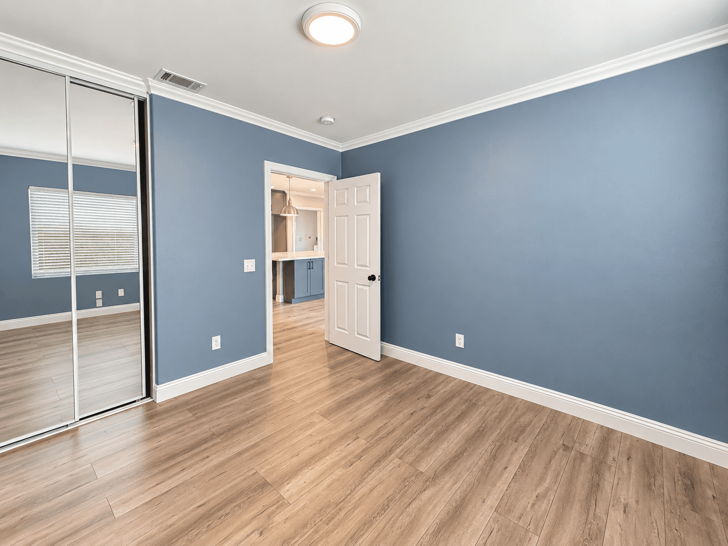 Pomona House: 943 Washington Avenue
