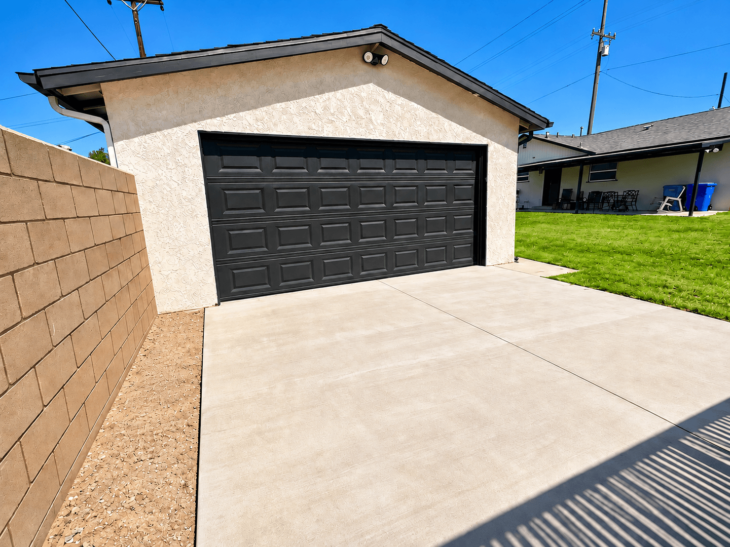 Fontana House: 7788 1/2 Laurel Ave.