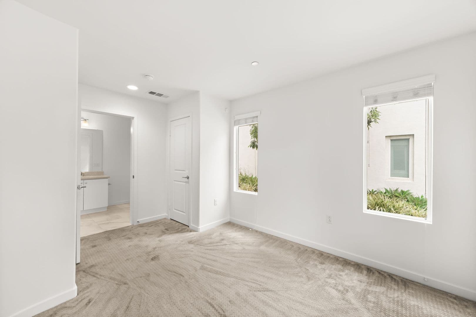 Montebello House: 129 N. 5th St. #F