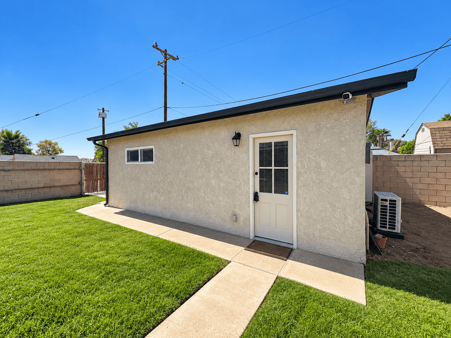 Fontana House: 7788 1/2 Laurel Ave.