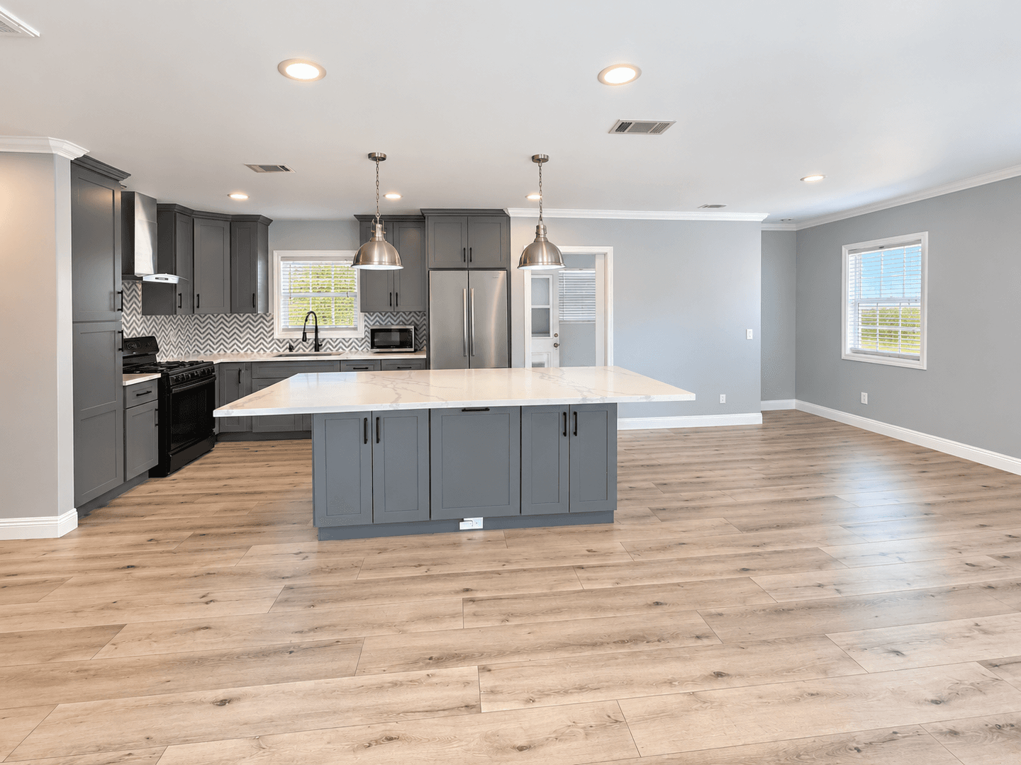 Pomona House: 943 Washington Avenue