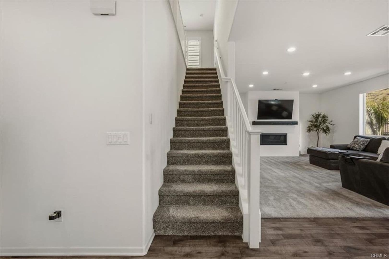 Corona House: 11767 Trailwood Court