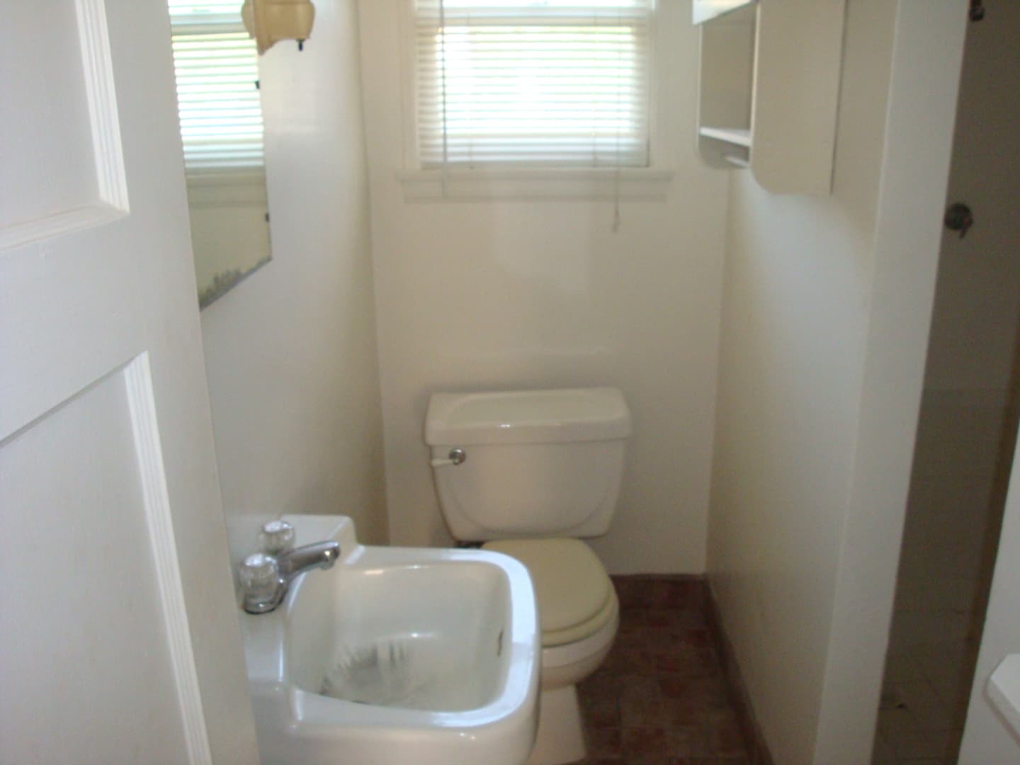 Ontario Apartment: 210-220 W. D St