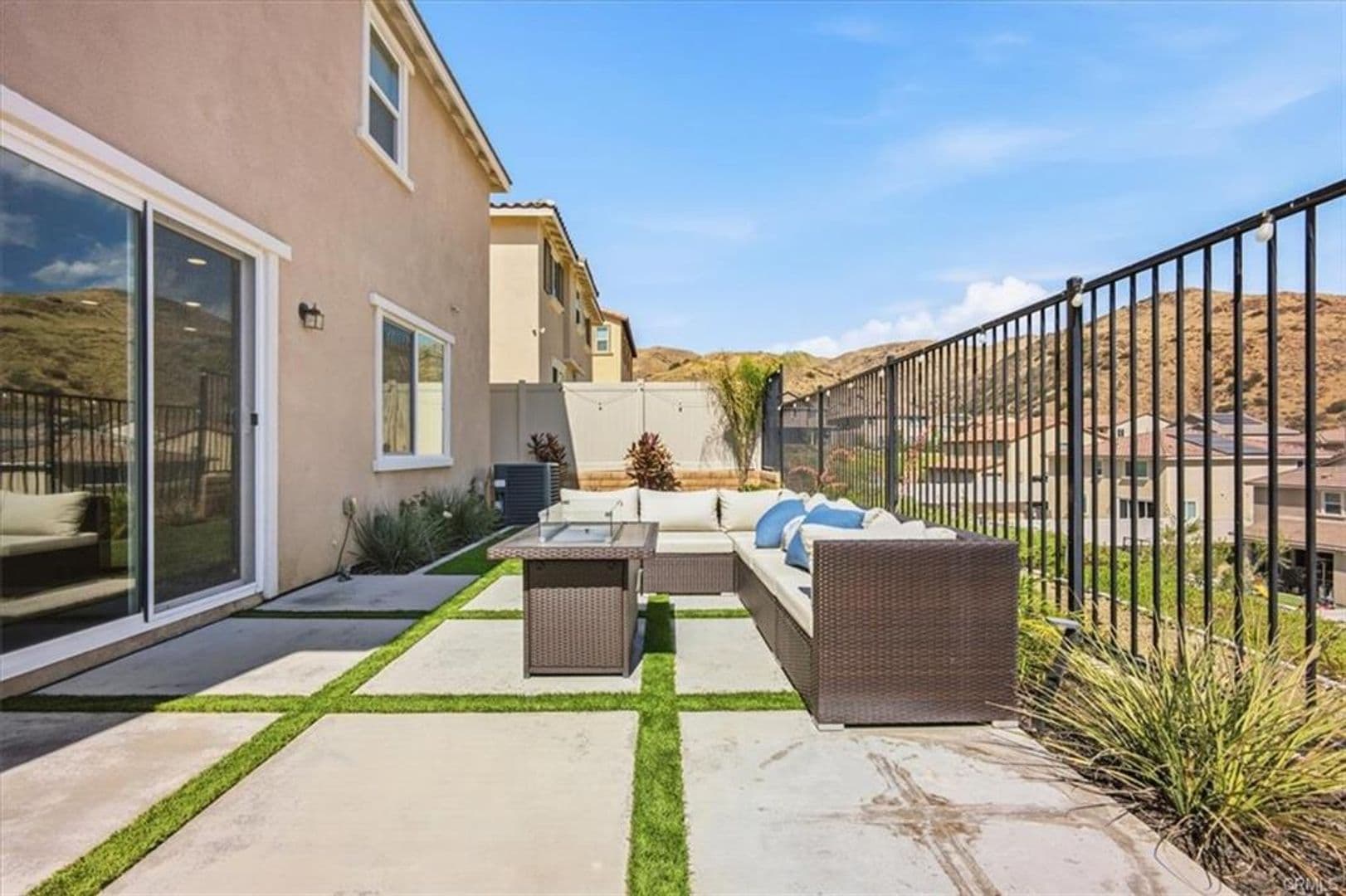 Corona House: 11767 Trailwood Court
