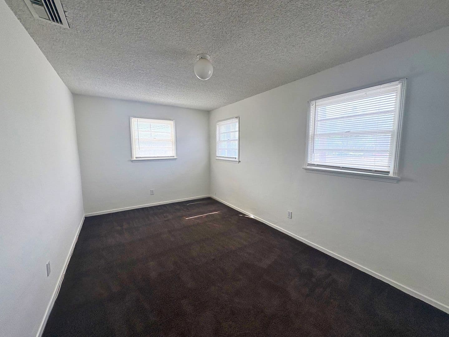 Ontario Apartment: 210-220 W. D St