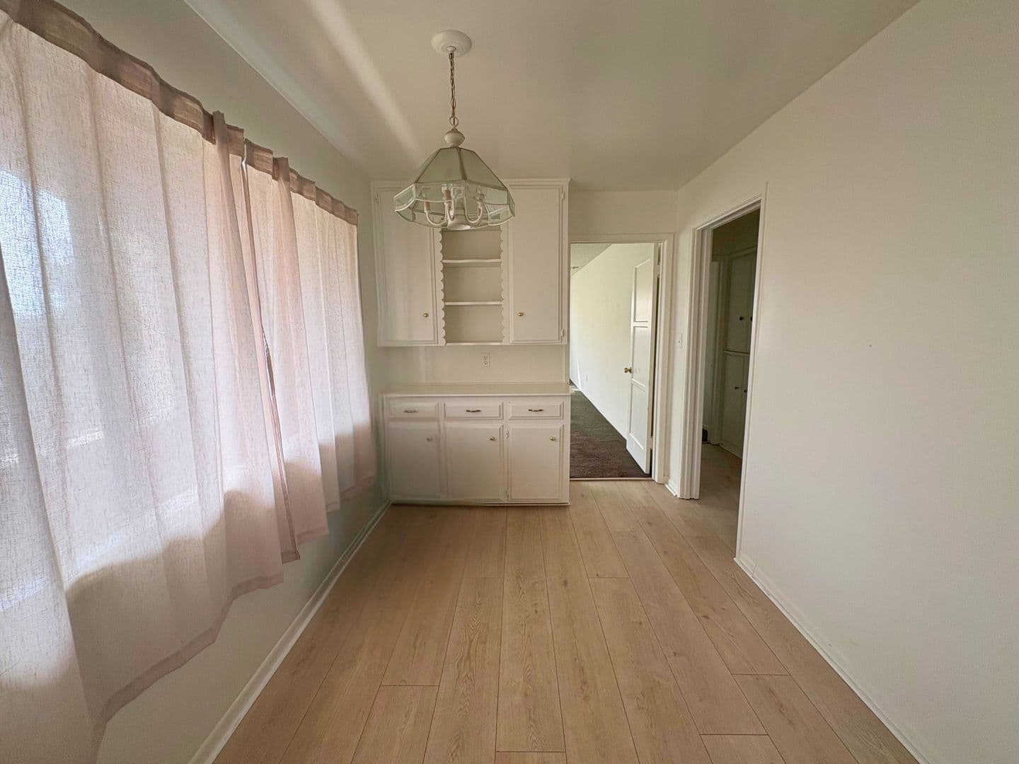 Ontario Apartment: 210-220 W. D St